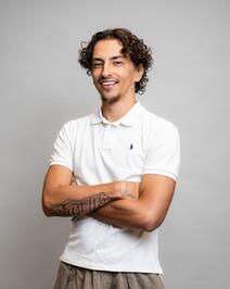 Adam Zelli