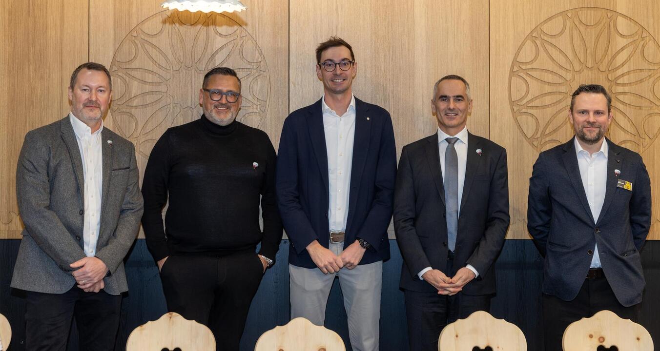 cosmic-crisp-newpartnerships-european-fl